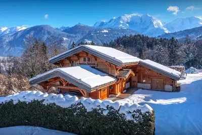 Image de Chalet Les Vosnes - séjour ski pour 14, spa & vue mont Blanc - Ovo Network