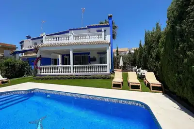 Image de Villa with private swimming pool, parking and Bbq area 100 meters from the beach