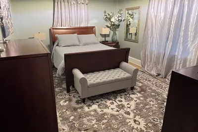 Image de Lakefront house! Sup and Kayak use included. Near golf!