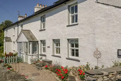 Image de 1 Sunny Point Cottages, pet friendly, with open fire in Crook