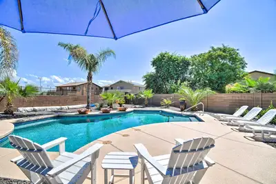 Image de Walk to Surprise Stadium: Villa w/ Covered Patio!