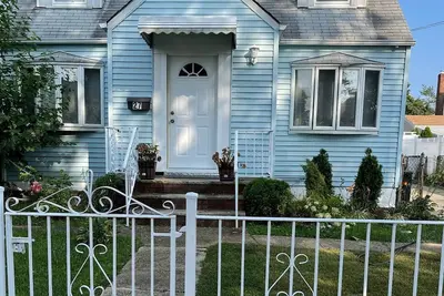 Image de Cozy Rest 3bdrm Home Away From Home W/ Deck