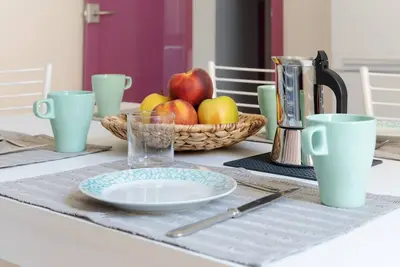 Sant'Orsola Malpighi Colorful & Roomy Apartment
