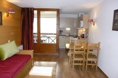 Image de 1er étage, balcon, parking, télévision, casier à ski, 28m², Brides Les Bains