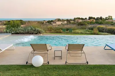 Image de My Rental Homes - Villa Bel Prato with private pool, garden, jacuzzi and spa