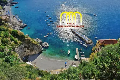Image de Villa Casa Nancy Amalfi avec de superbes vues sur la mer, parking à proximité