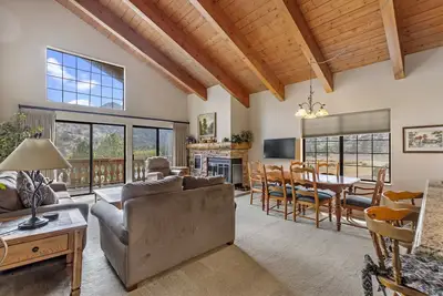 Image de Interlaken 37, remodeled condo with stunning views