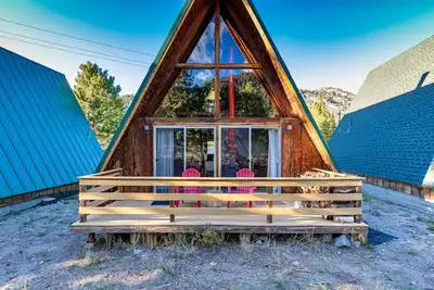 Image de Four Seasons Cabin 3 with Sierra views