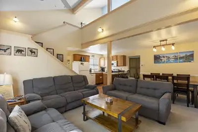 Image de Sierra Suns 2, townhome in June Lake Village