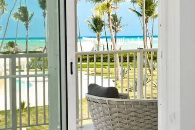 Image de Playa Turquesa L-202 Premier Beachfront Oceanview/100mbps wifi