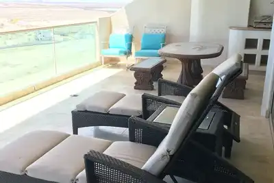 Image de Unsurpassed ocean views - 11th floor Tessoro 1102