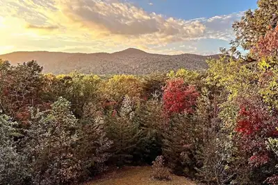 Image de Wide-Spread Mountain Views, Hot Tub, Firepit, Arcade & So Much More!