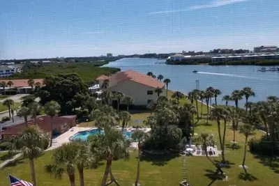 Image de Grand Views of the Intracoastal and Gulf of Mexico, furnished, waterfront condo.