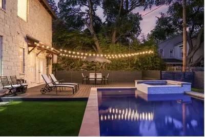 Image de Central Austin Home w/ Pool/Spa / 5 mins Downtown