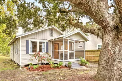 Image de Cozy 2-bedroom cottage near Bay Saint Louis Harbor