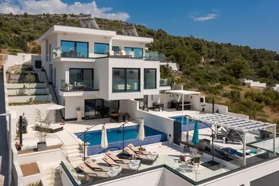 Image de Villa Ocean view 1, unlimited sunsets with view to the harbour Marina Frappa