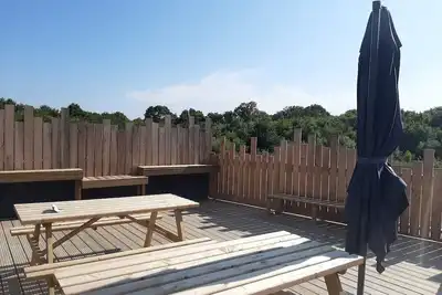 Image de Logement Avec Grande Terrasse