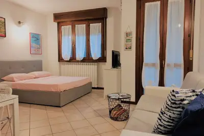 Image de Holiday apartment on the wood, in the heart of Como!
