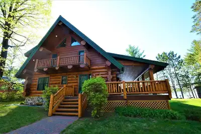 Image de Amazing Home, Water Toys, Incredible Deck, View, Game Room on Great Fishing Lake