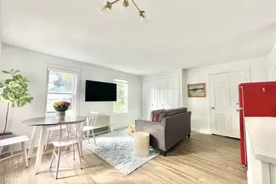 Image de Downtown Brunswick New Look Old Charm Next to Bowdoin