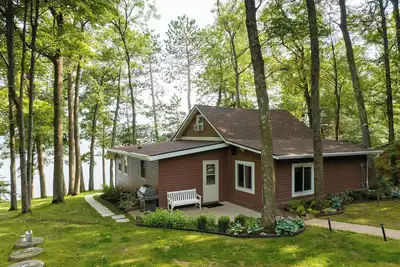 Image de 7 Pines Cabin on Lac Courte Oreilles - Peaceful Northwoods Getaway