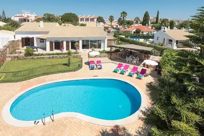 Villa Fontainha by Villa Plus