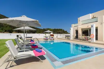 Image de Villa Paleos Hillside by Villa Plus