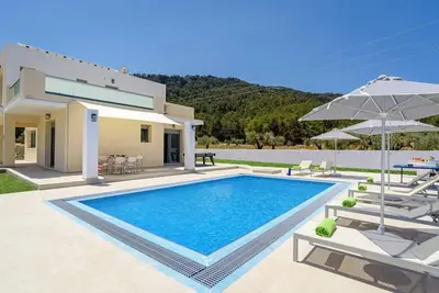 Image de Villa Paleos Sunset by Villa Plus