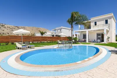 Image de Villa Rodos Artemis by Villa Plus