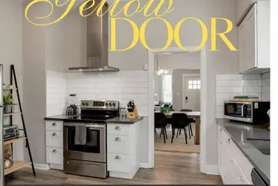 Image de Yellow Door at the Heart of Famous Mississippi Ave