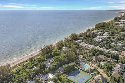 Sunset Captiva 10 - Private home just steps to the beach