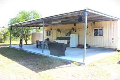 Image de Dundee Down's Bush Cabin Getaway … Fisherman's Hideaway!