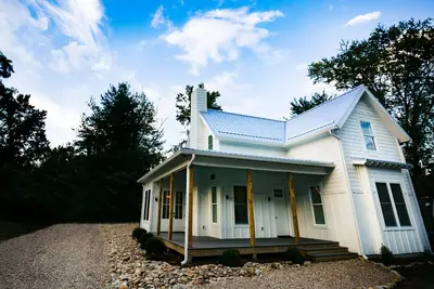 Image de Up North, Down South in Brevard, Nc - close to Lumber Arts District and downtown