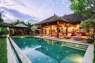 Image de magnifique villa 5 chambres avec grande piscine - Seminyak
