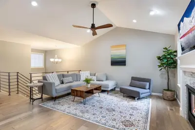 Image de Renovated Modern Townhome in the heart of Holladay