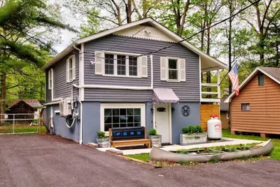 Image de Wally`s House    |Kayaks|Firepit|Central|Fireplace