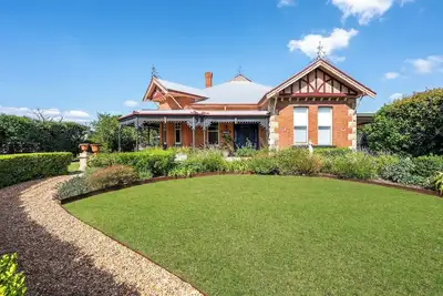 Image de Luxury at Lauralla An Elegant Victorian Escape
