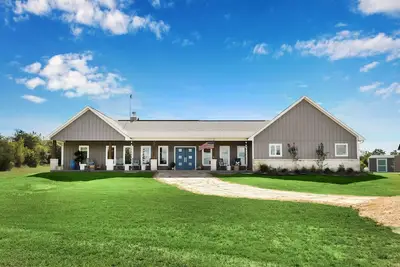 Image de Private home with pool on 3+ acres within 15 minutes of Round Top & Brenham!