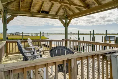Image de Waterfront Hampstead Home: Dock & Waterway Access!