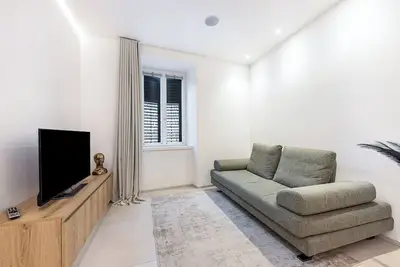 Image de Appartement 'App 206 Palazzo Cavour' avec vue sur la montagne, Wi-Fi et climatisation