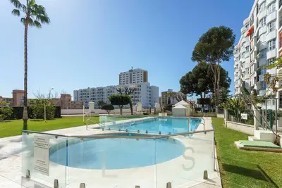 Image de Apartamento \"Lance del Sol\" avec piscine extérieure, jardin, balcon et Wi-Fi