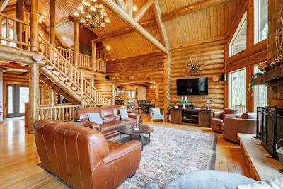 Image de Secluded Luxury Retreat w/ Views & Firepit
