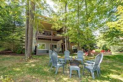 Image de Dog Friendly Retreat  Near Deep Creek w/ Hot Tub!