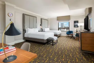 Image de San Francisco Dream! Bike Rentals, Dining, Walk to Transamerica Redwood Park!