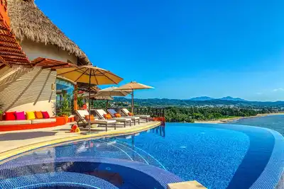 Image de Above Villa Paloma Blanca I Pool/Spa I Beach Club I Views I Spa