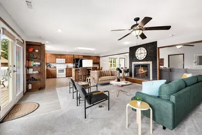 Image de Hillside Hideaway - Lake Access