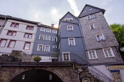 Image de A house that breathes history.