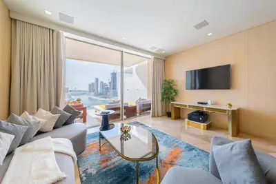 Image de Jaw dropping 2br Apt with Sea View at Five Palm