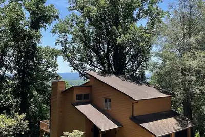 Image de Cozy Mtn Home, Near Biltmore; 5 Star Views. Fab Provisions/Decor