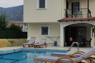 Image de family friendly villa with private garden and pool